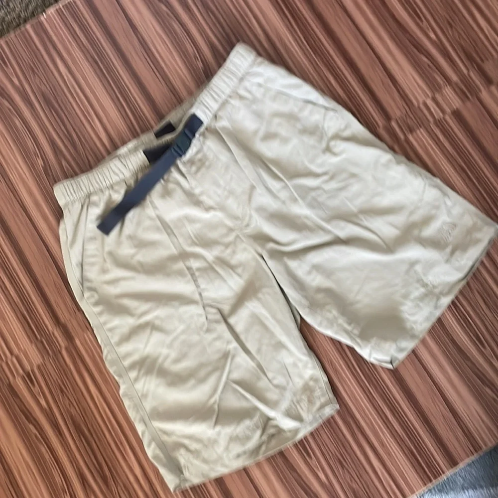 THE North Face Nylon Hiking Shorts Size Medium